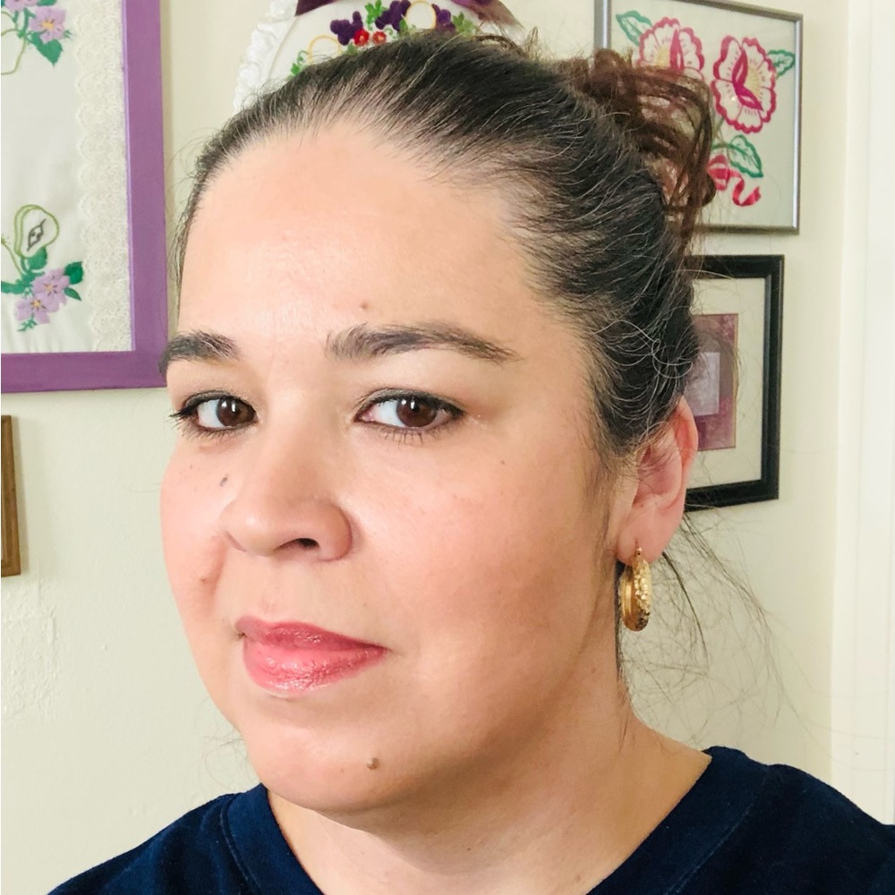 Meet your Posher, Alma